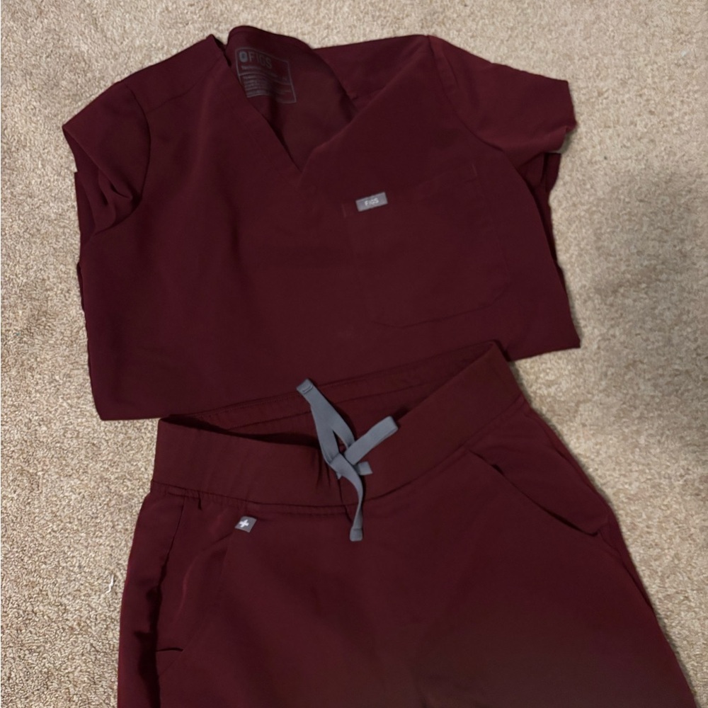 Figs xs maroon scrub jogger pants